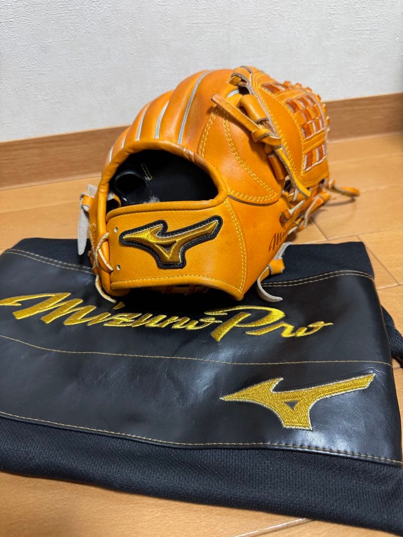 ミズノプロ　硬式グラブ内野手用
