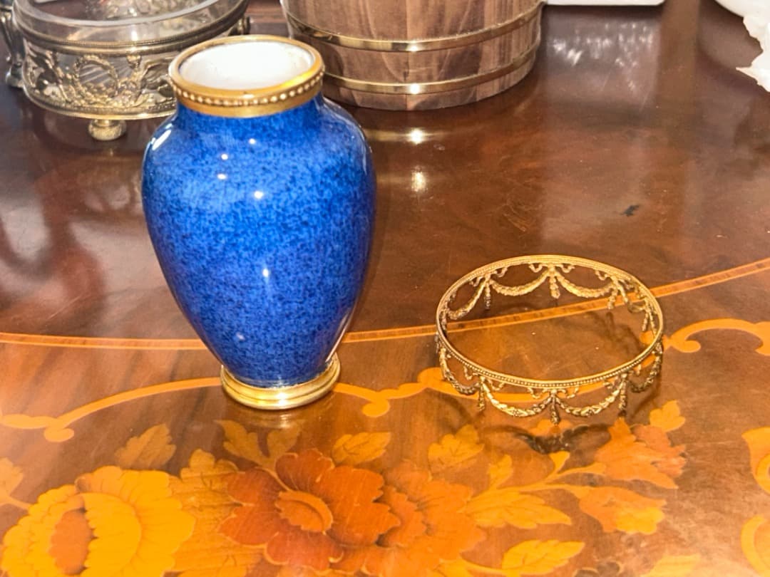 セーブル　Svres 小型花瓶　貴重品　海外輸入品 花瓶 フラワーベース 壺