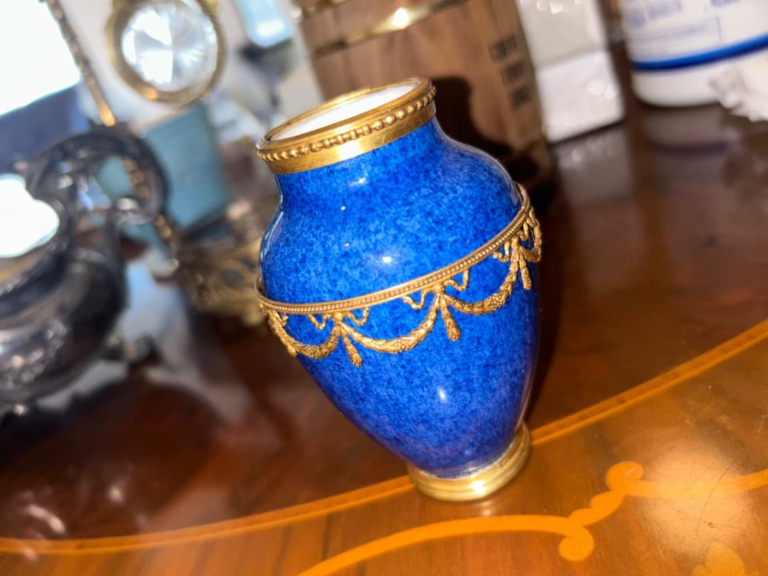 セーブル　Svres 小型花瓶　貴重品　海外輸入品 花瓶 フラワーベース 壺