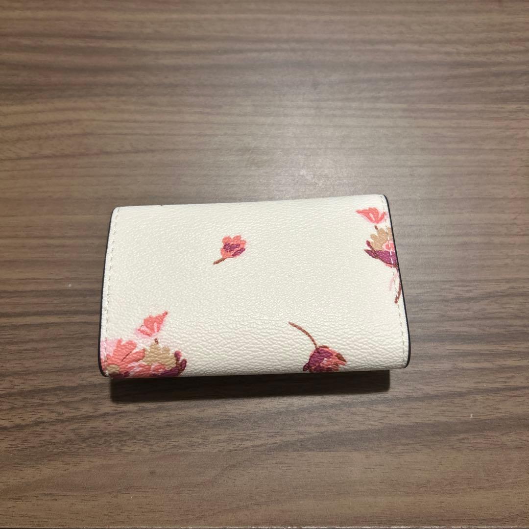 COACH 花柄 レザーキーケース