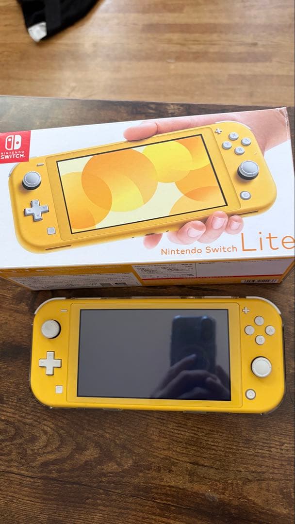 Nintendo Switch Lite イエロー 本体 箱、充電器付き