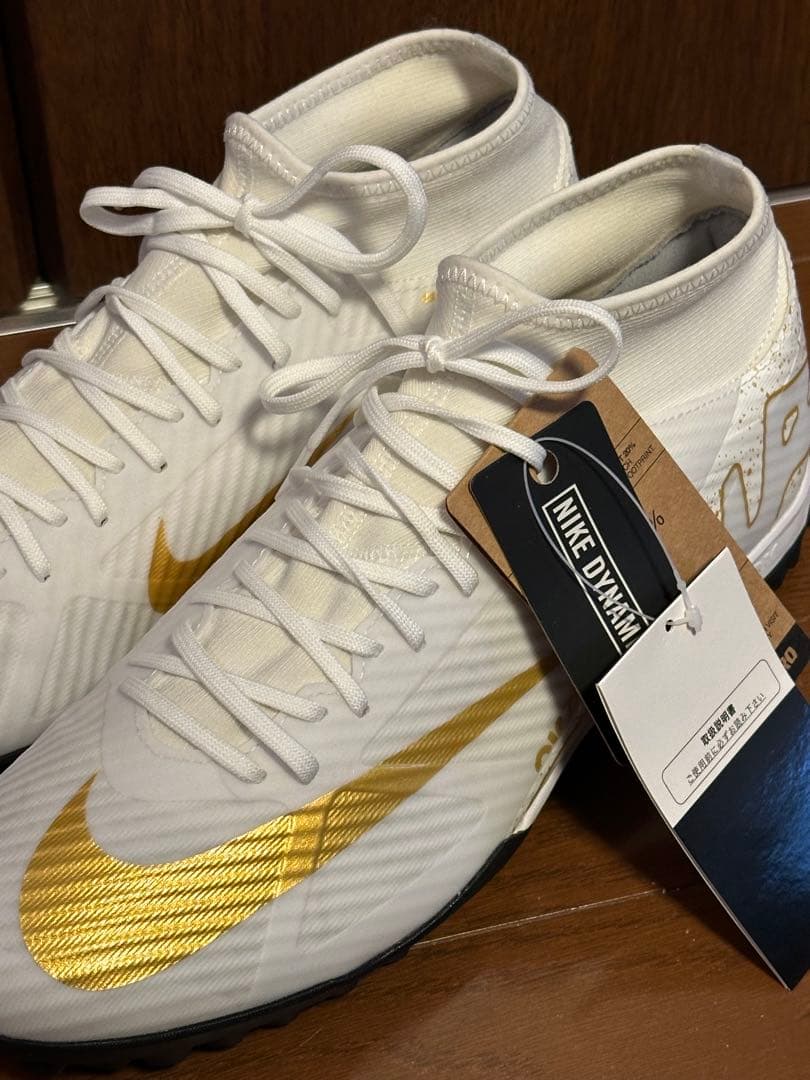 【新品未使用】Nikeズームマーキュリアルスーパーフライ10アカデミー TF