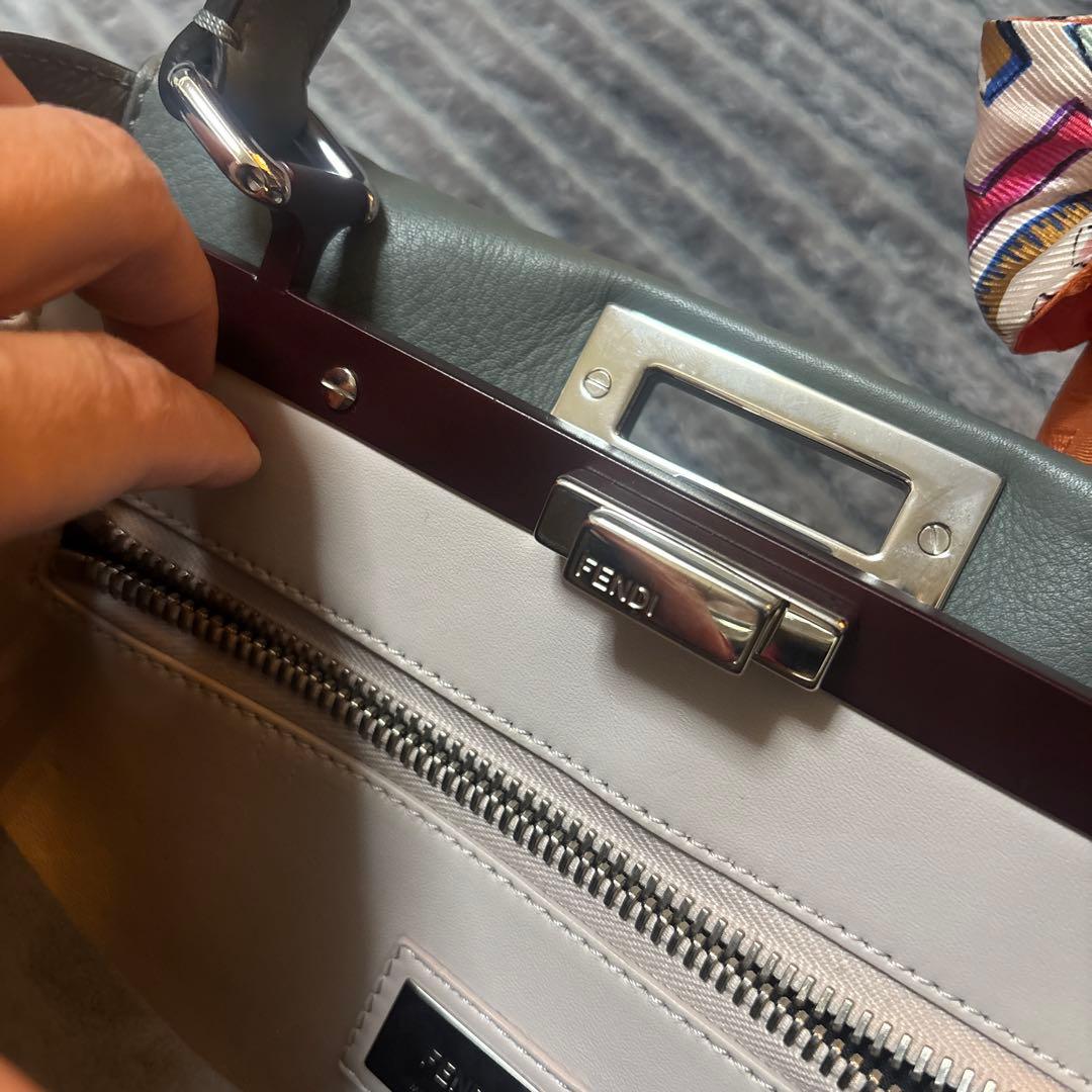 美品！ FENDI フェンディ ピーカブー 2way ハンド/ショルダーバッグ