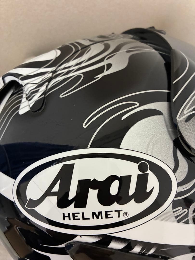 ひ*ち様 Arai ジェットヘルメット ブラック・ホワイト