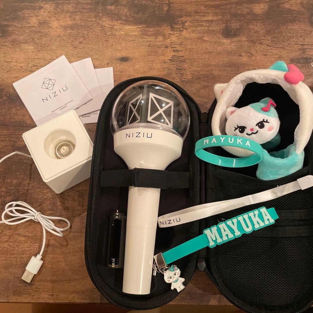 y*k様 NiziU ペンライト　マユカ　応援セット　トレカおまけ付き