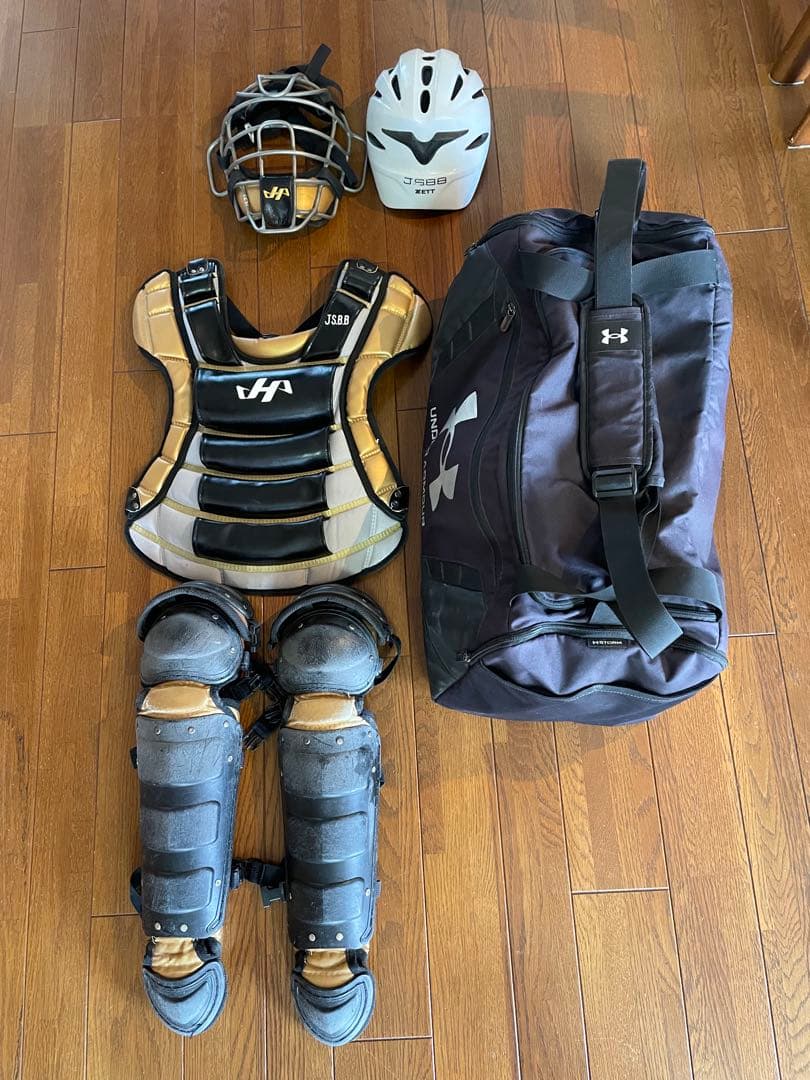 ハタケヤマキャッチャー防具セット（Under Armour、ZETT）