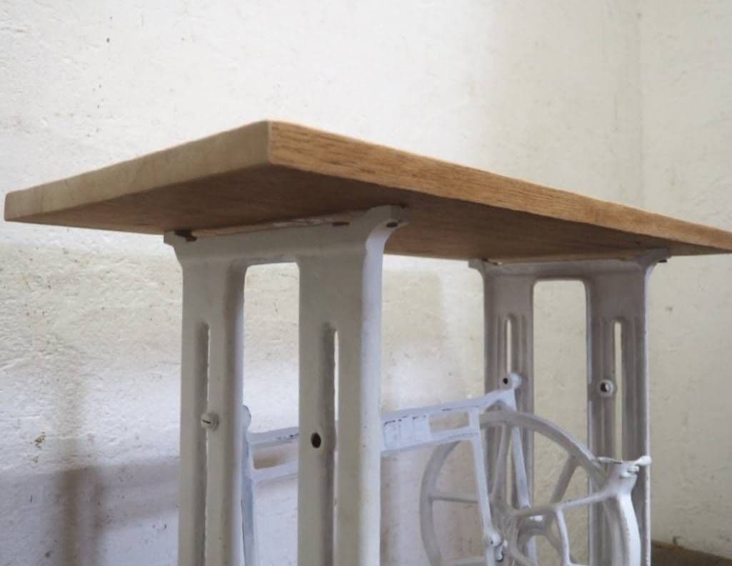 1065 白ペンキのミシンテーブル　デスク　学習机　レトロ　ビンテージ