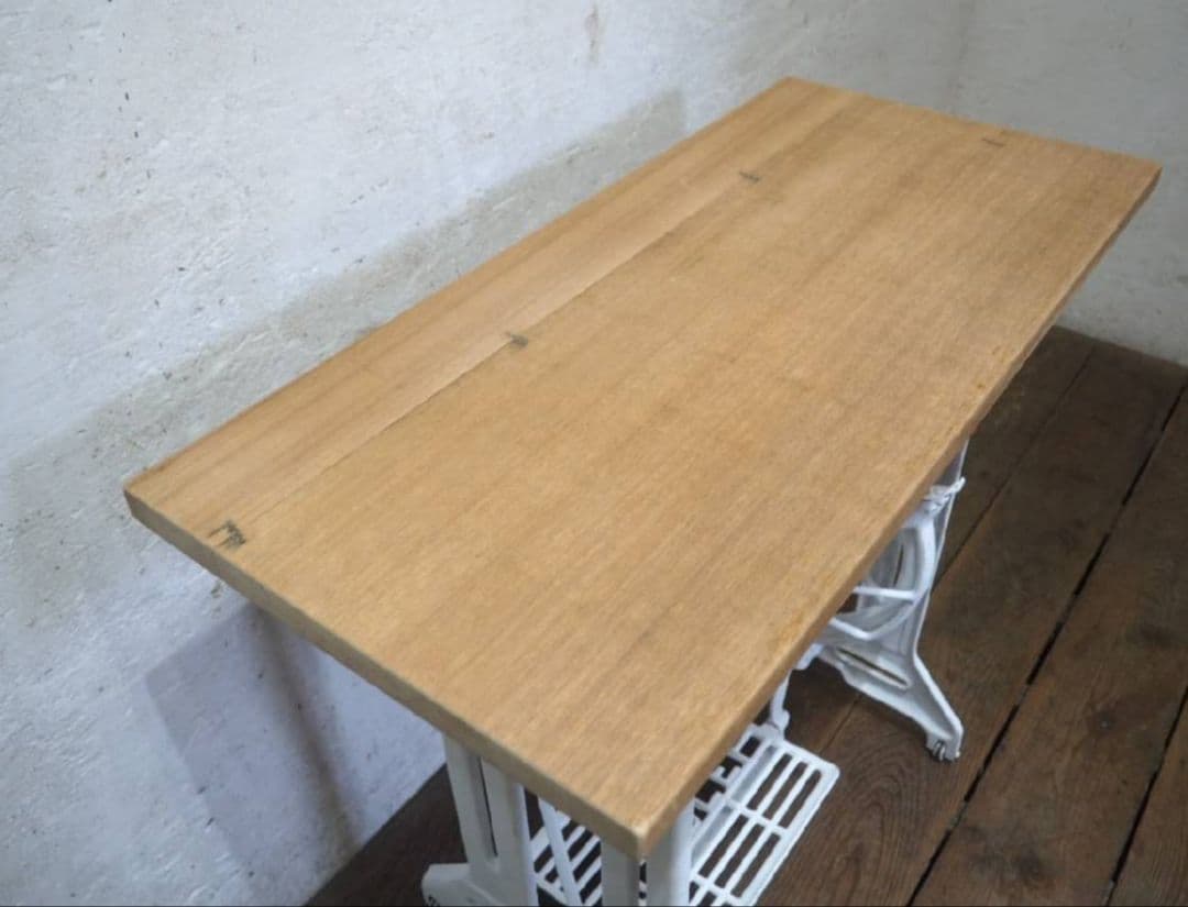 1065 白ペンキのミシンテーブル　デスク　学習机　レトロ　ビンテージ