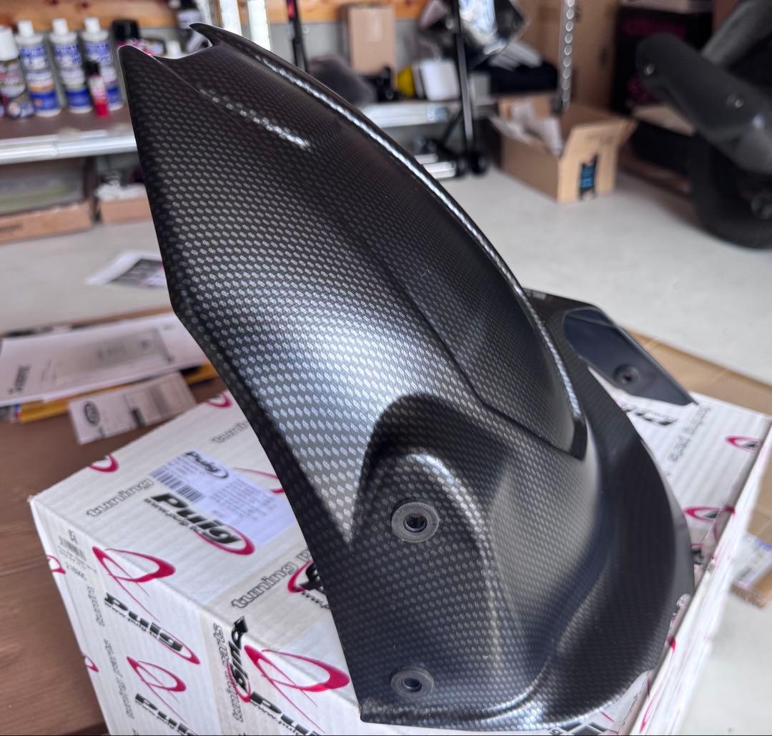 Puig(プーチ)GSX-8R リアフェンダー