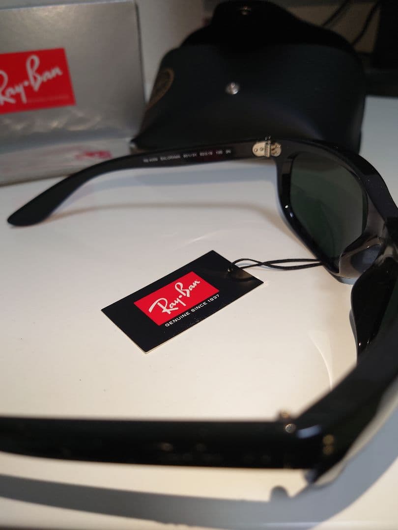 Ray-Ban サングラス ブラック