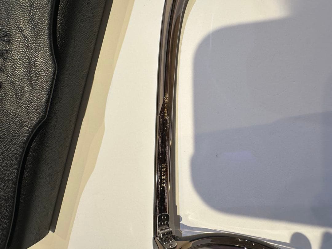 もんちっち　EYEVAN MASON グレー サングラス