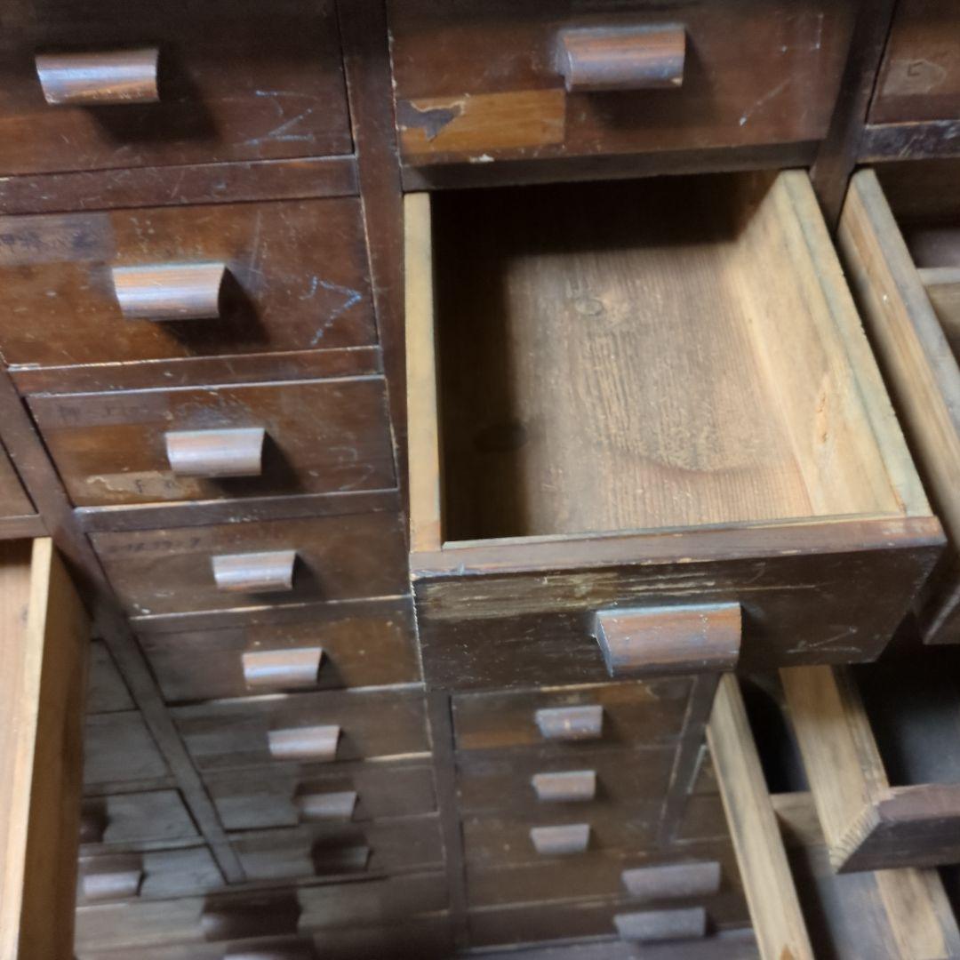 木製引き出し式収納 36個