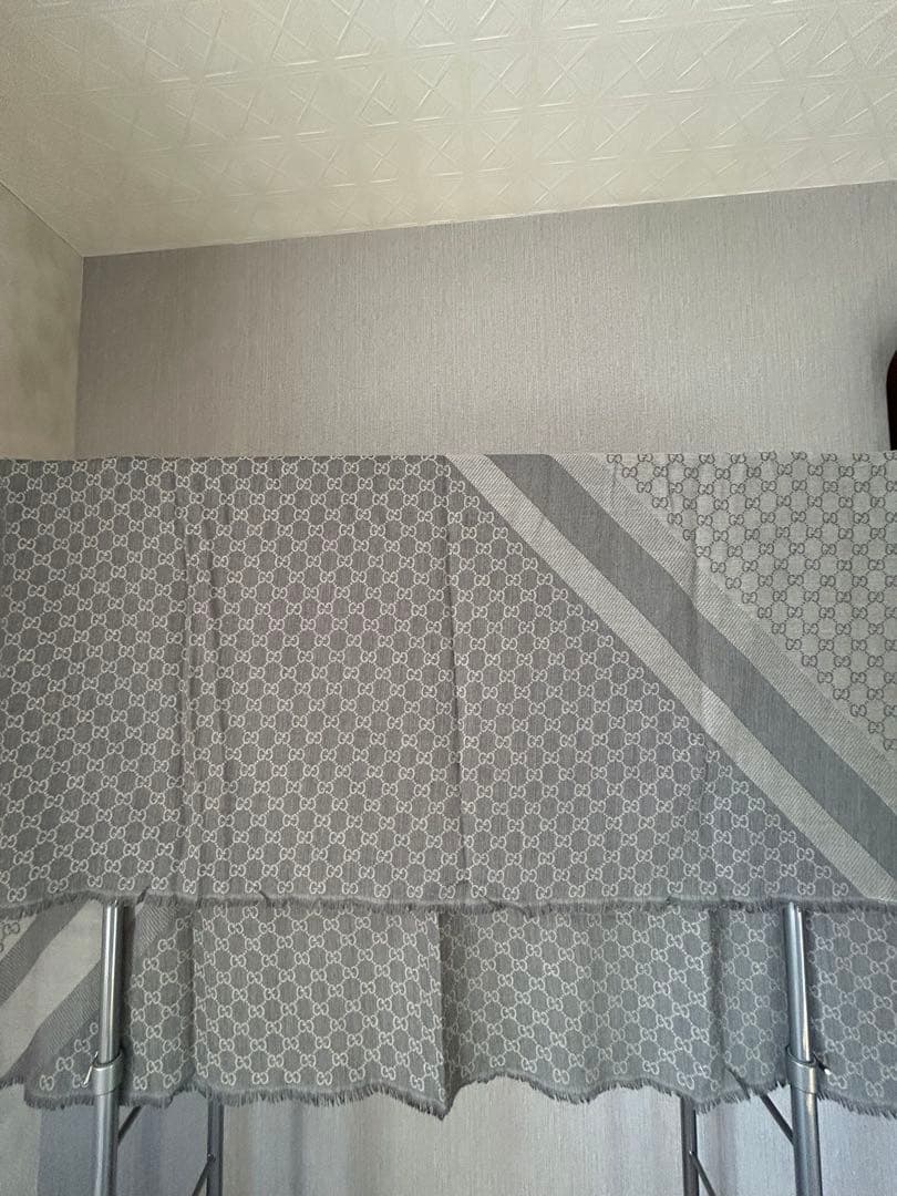 【専用】GUCCI グッチ　正方形大判ストール【約135cmから140cm】