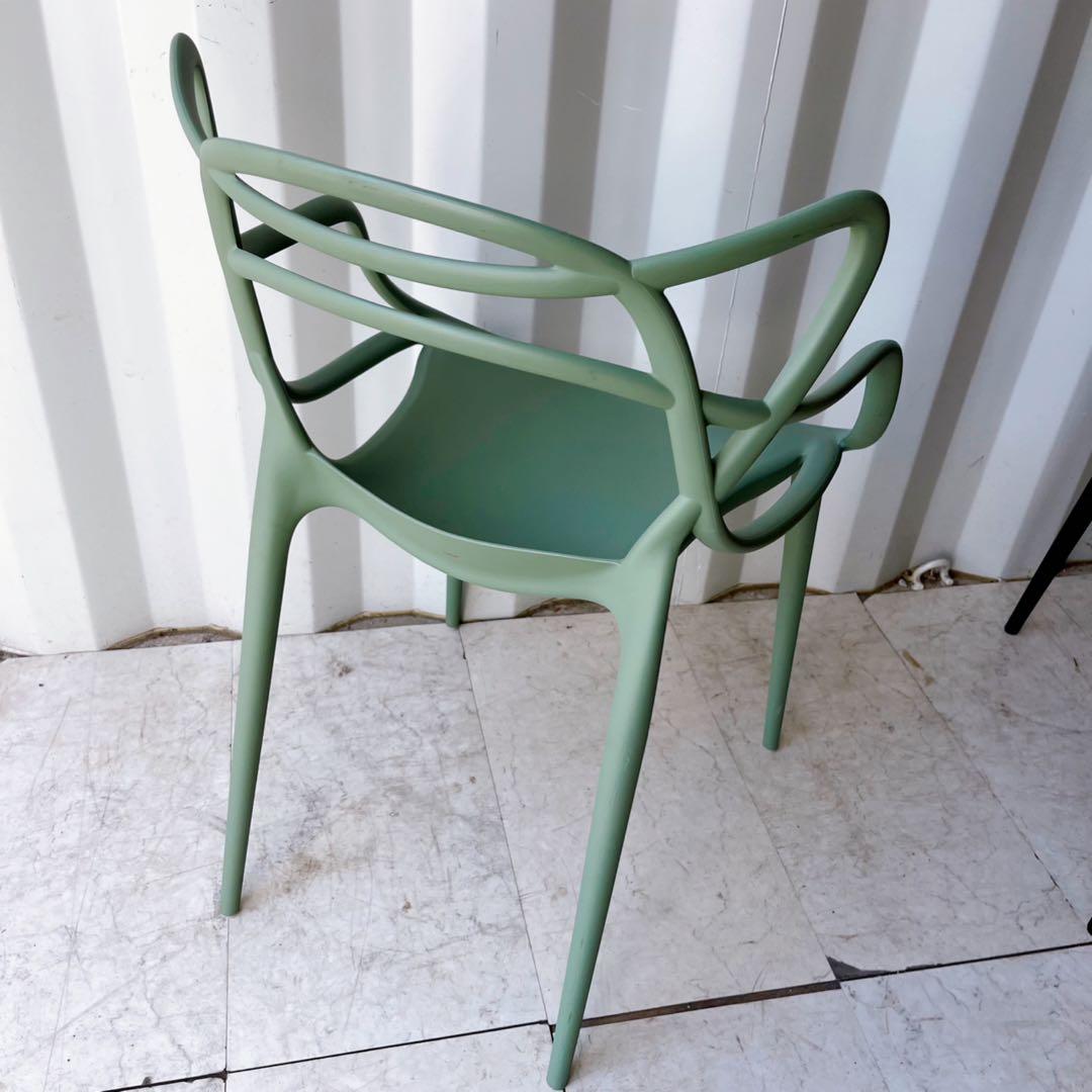 取付無料！カルテル マスターズチェア グリーン スタッキング可 ダイニングチェア