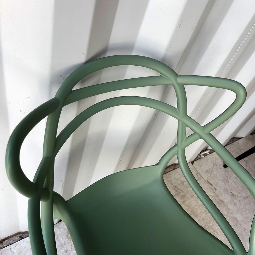 取付無料！カルテル マスターズチェア グリーン スタッキング可 ダイニングチェア