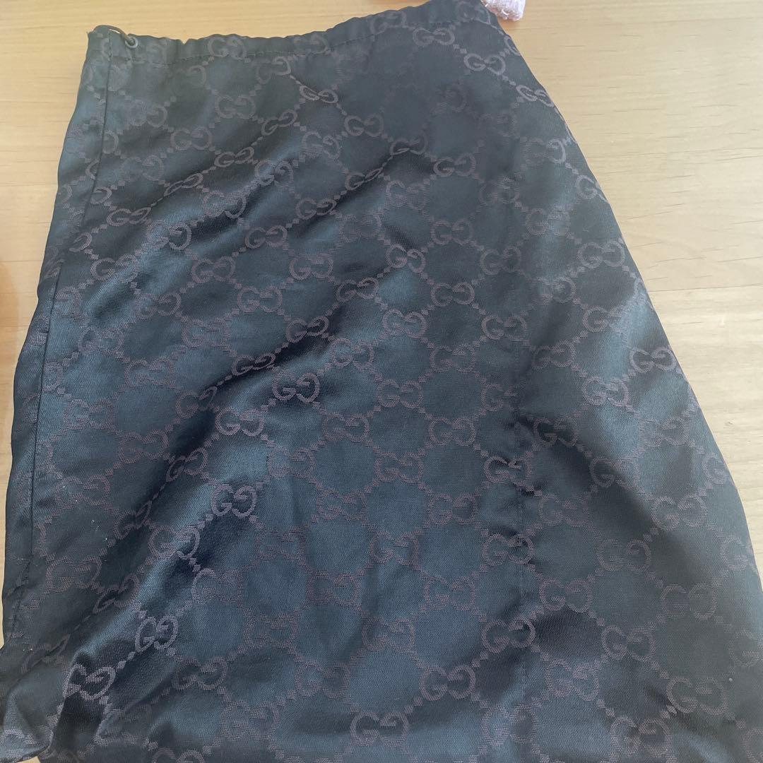 GUCCI ブラックキャンバスショルダーバッグ