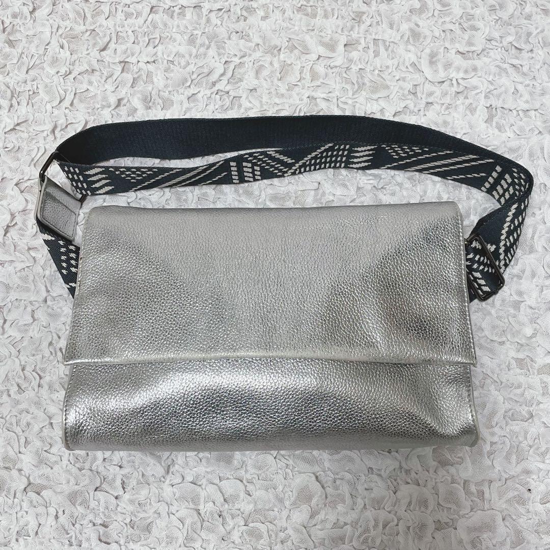 希少✨ear PAPILLONNER ワイドテープショルダーバッグ　シルバー　柄
