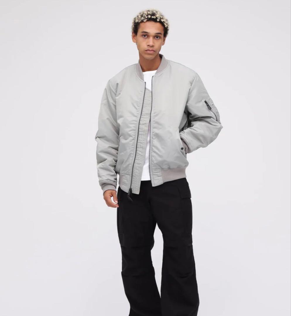 ジャケット・アウター AVIREX MA-1 COMMERCIAL silver color