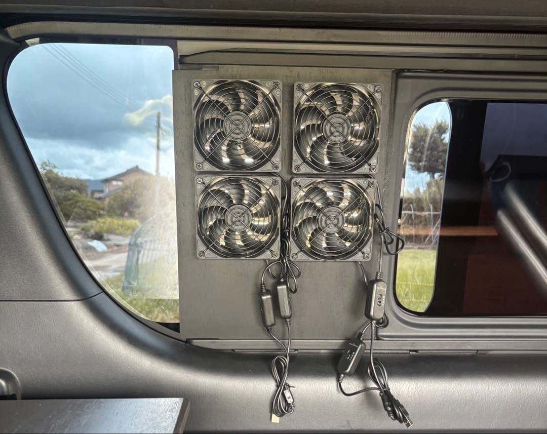 しげちゃん　運転席側　4連ファン　ルーバー付