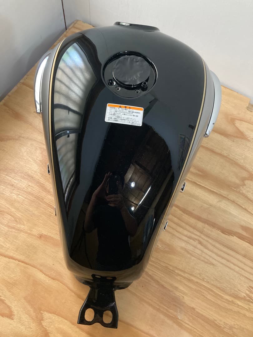 Kawasaki W650純正タンク