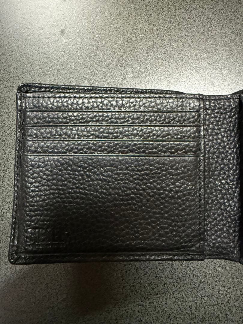 DIESEL 二つ折り　レザー財布（箱あり）