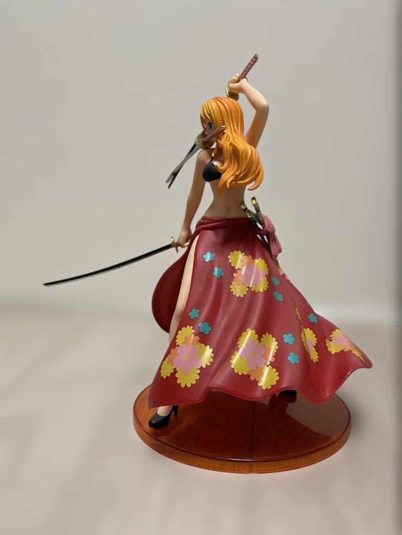 ゆ ワンピース magazine 夢の一枚 三刀流ナミ フィギュア