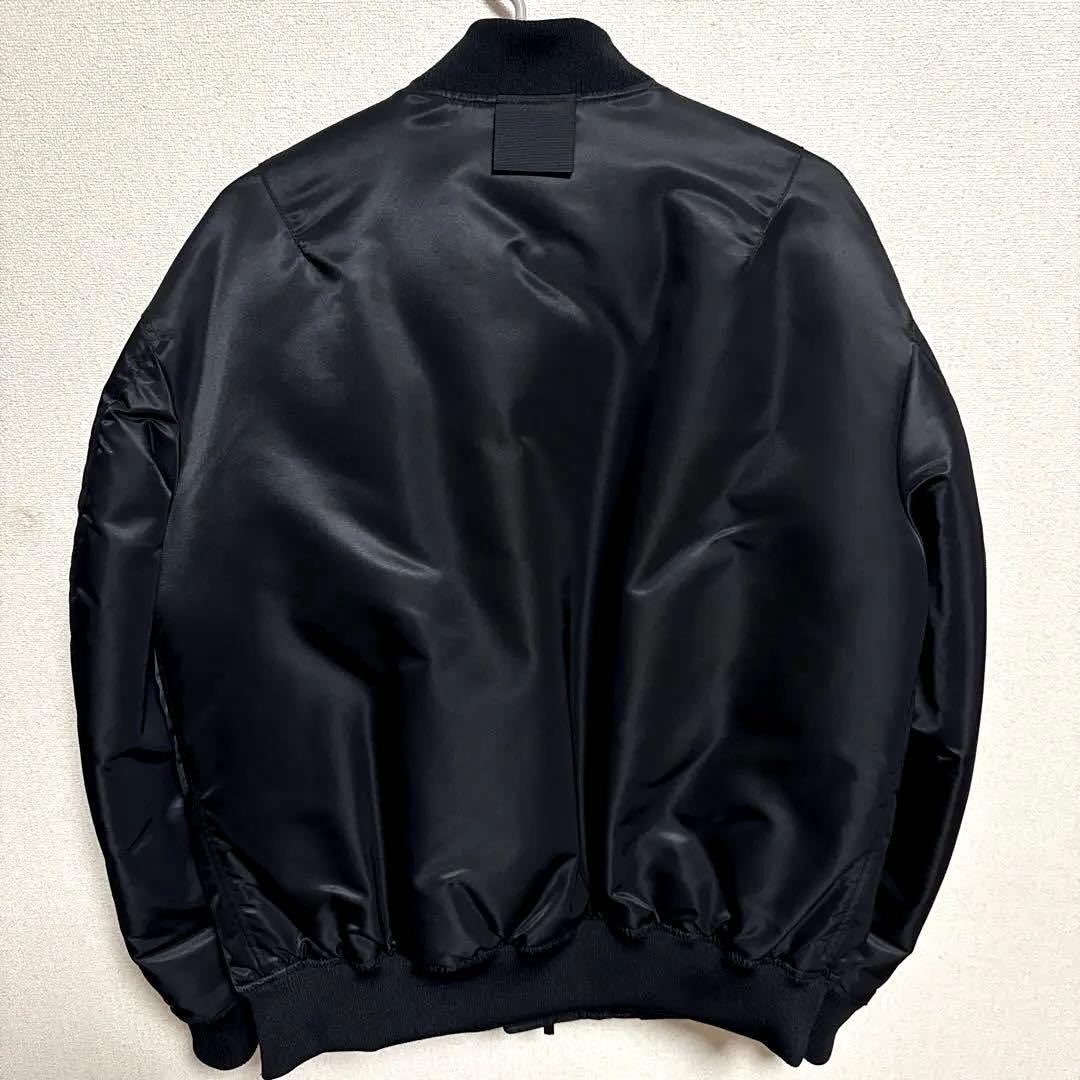 ユニクロ UNIQLO +J ハイブリッドダウンオーバーサイズMA-1 ブラック