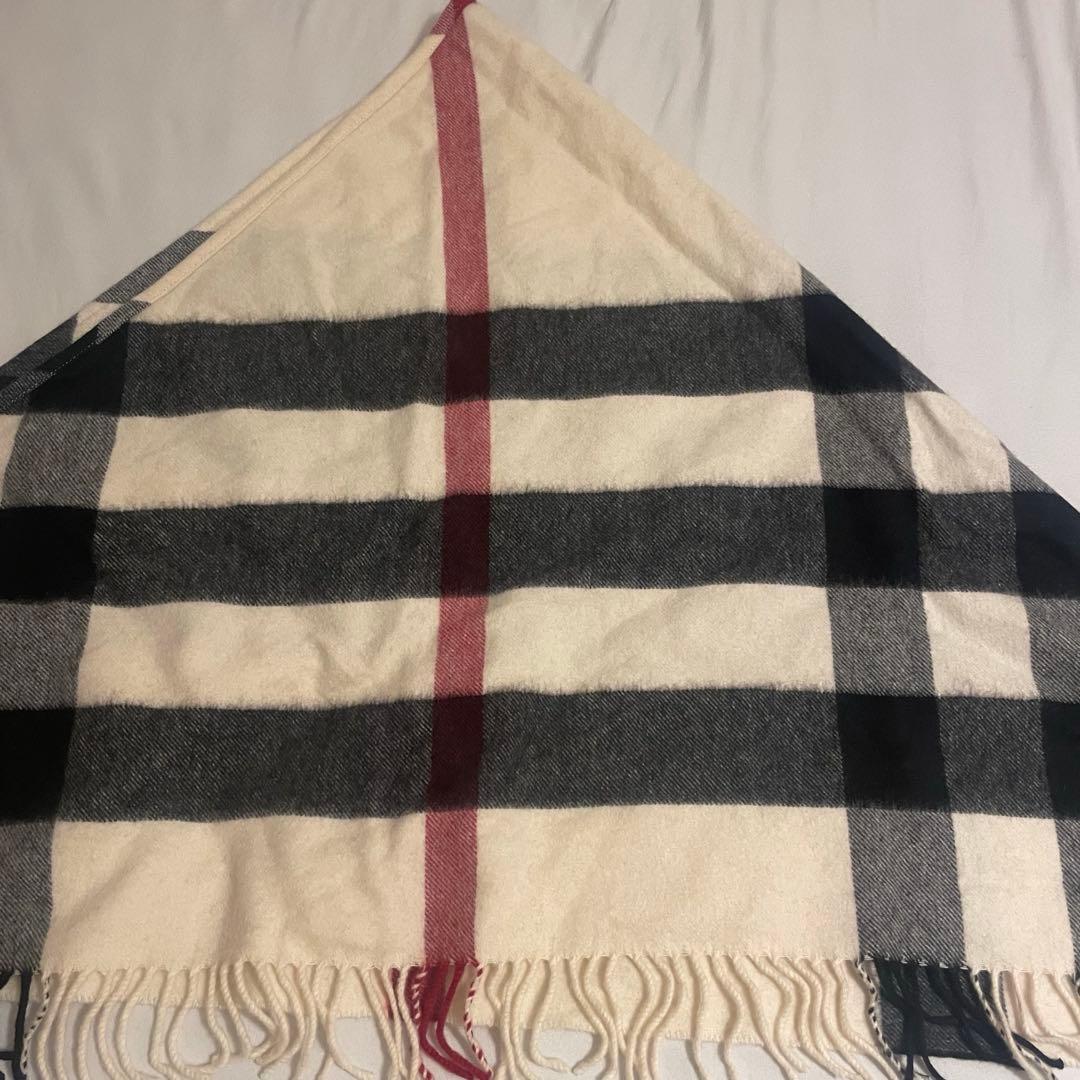 Burberry チェック柄マフラー　三角形