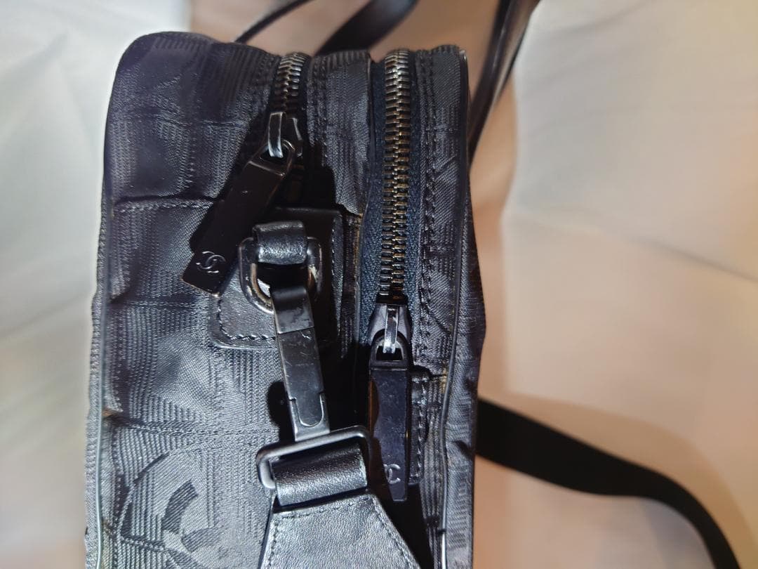 CHANEL ニュートラベルライン　ショルダーバッグ ナイロン