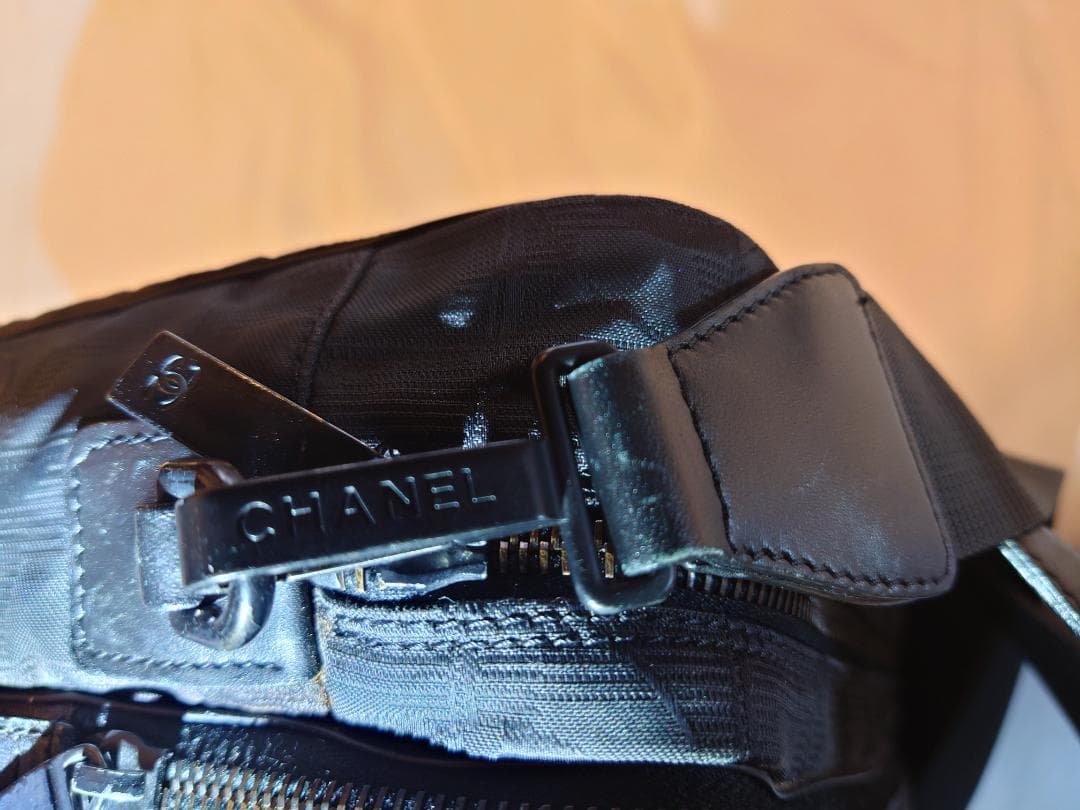 CHANEL ニュートラベルライン　ショルダーバッグ ナイロン