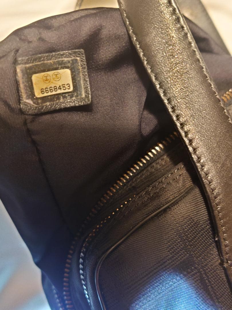 CHANEL ニュートラベルライン　ショルダーバッグ ナイロン