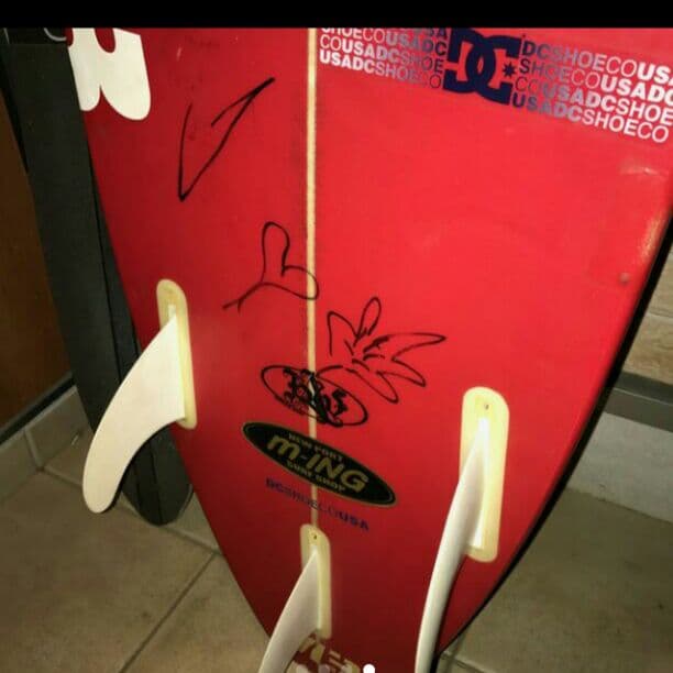 おすすめサーフボード☆BREAK  AWAY  フィン付き！！