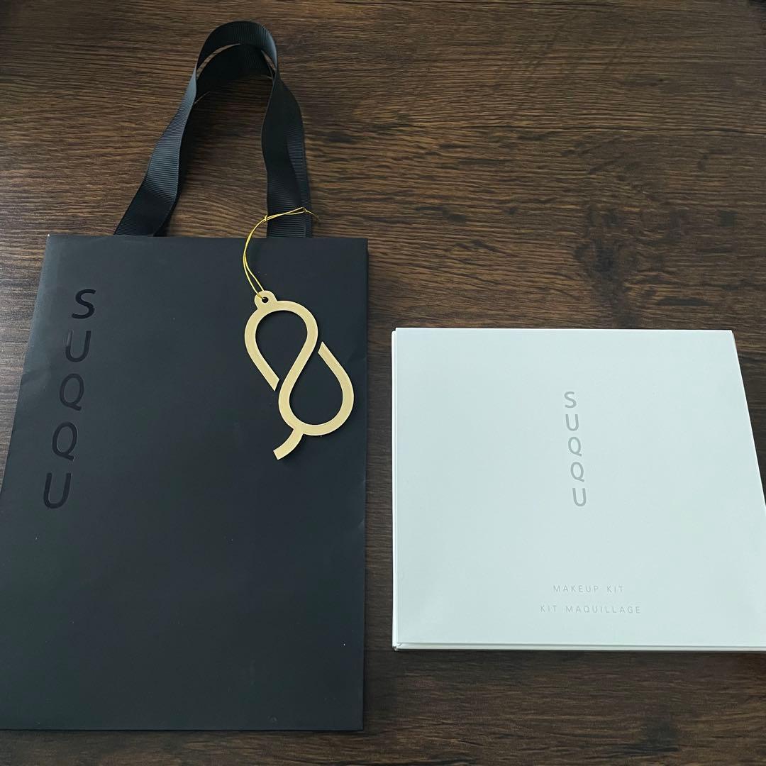 SUQQU メイクアップキット　光飾 ホリデー【試供品付き】