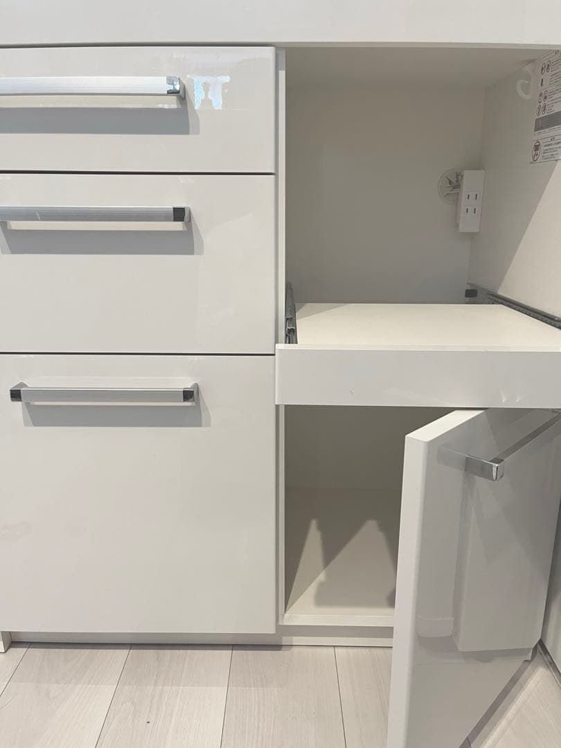 【美品】【完売品】【完成品】パモウナYC-S750R ホワイト　食器棚