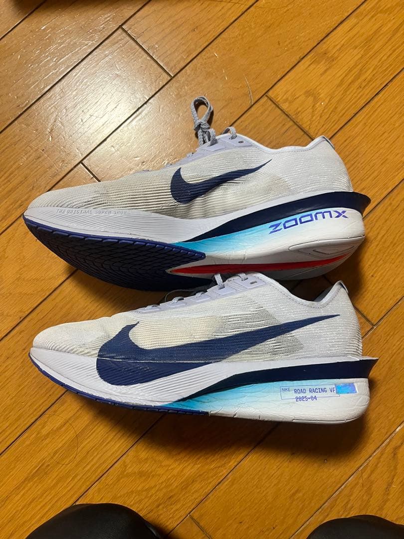 【極美品】ナイキ ヴェイパーフライ4（26.0cm）ハーフ1回のみ使用