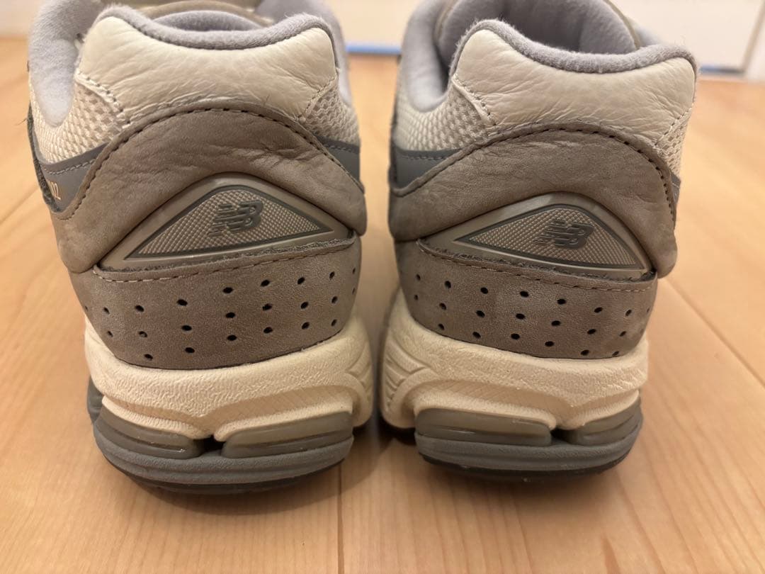 靴 new balance 2002R 23.5