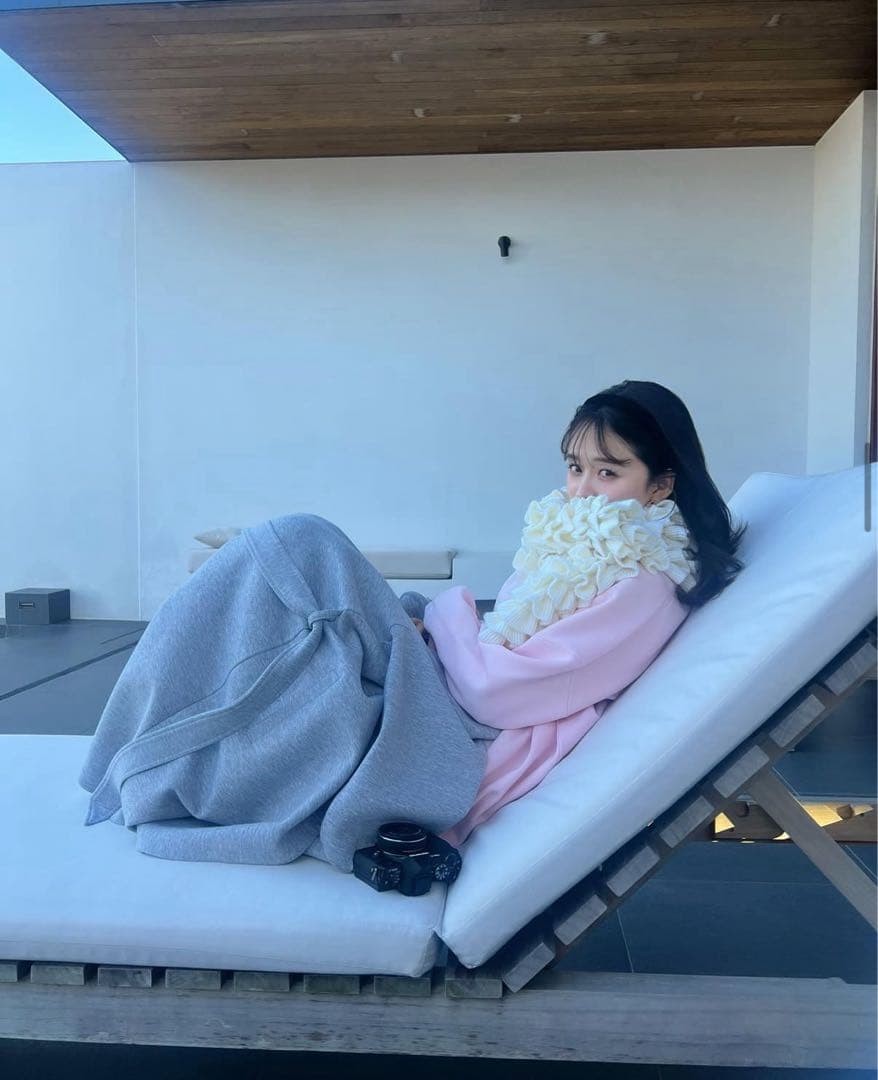 Bibiy SHUSHU MUFFLER フリル シュシュマフラー ホワイト