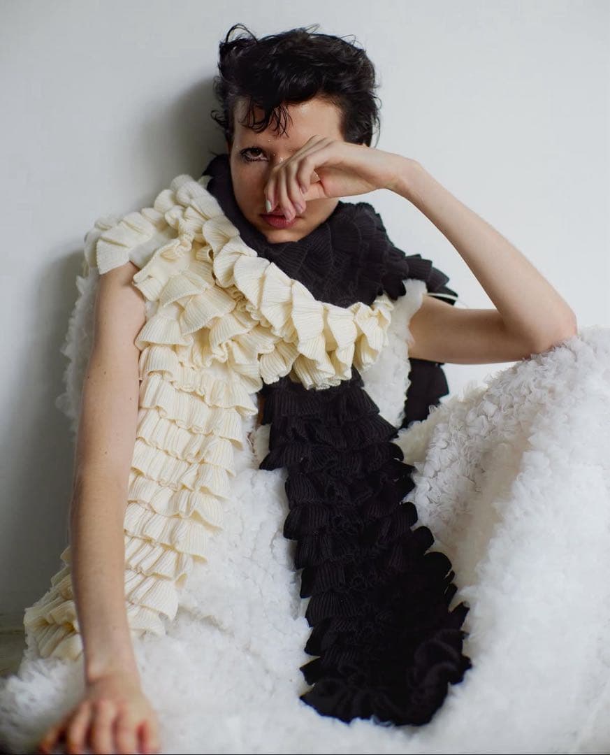 Bibiy SHUSHU MUFFLER フリル シュシュマフラー ホワイト