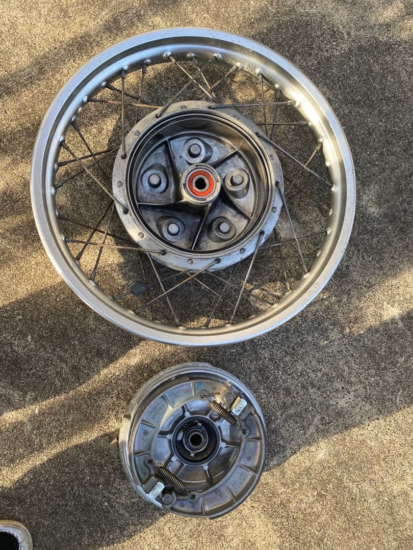 sr400 フロントホイール　ドラム　1JR