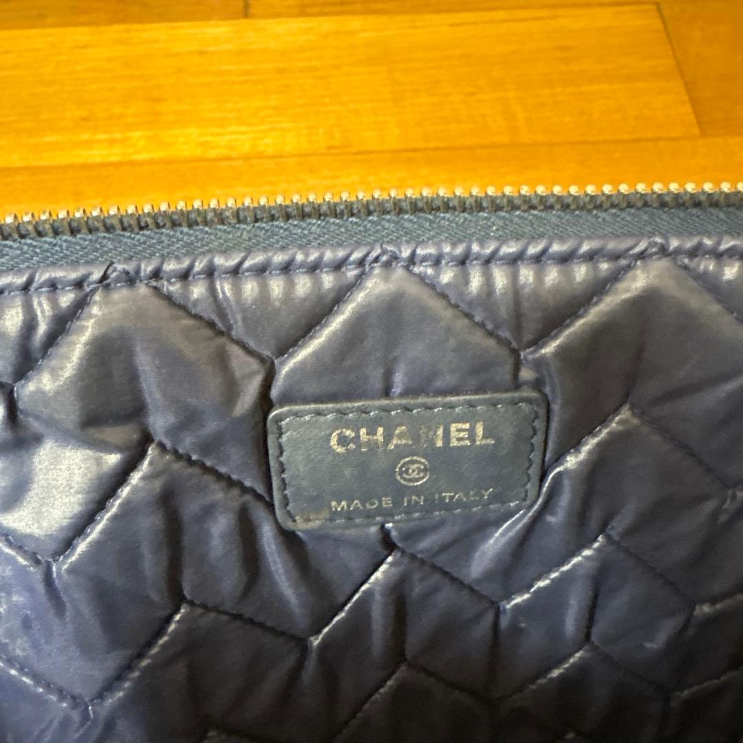 CHANEL ネイビー キルティング クラッチバッグ