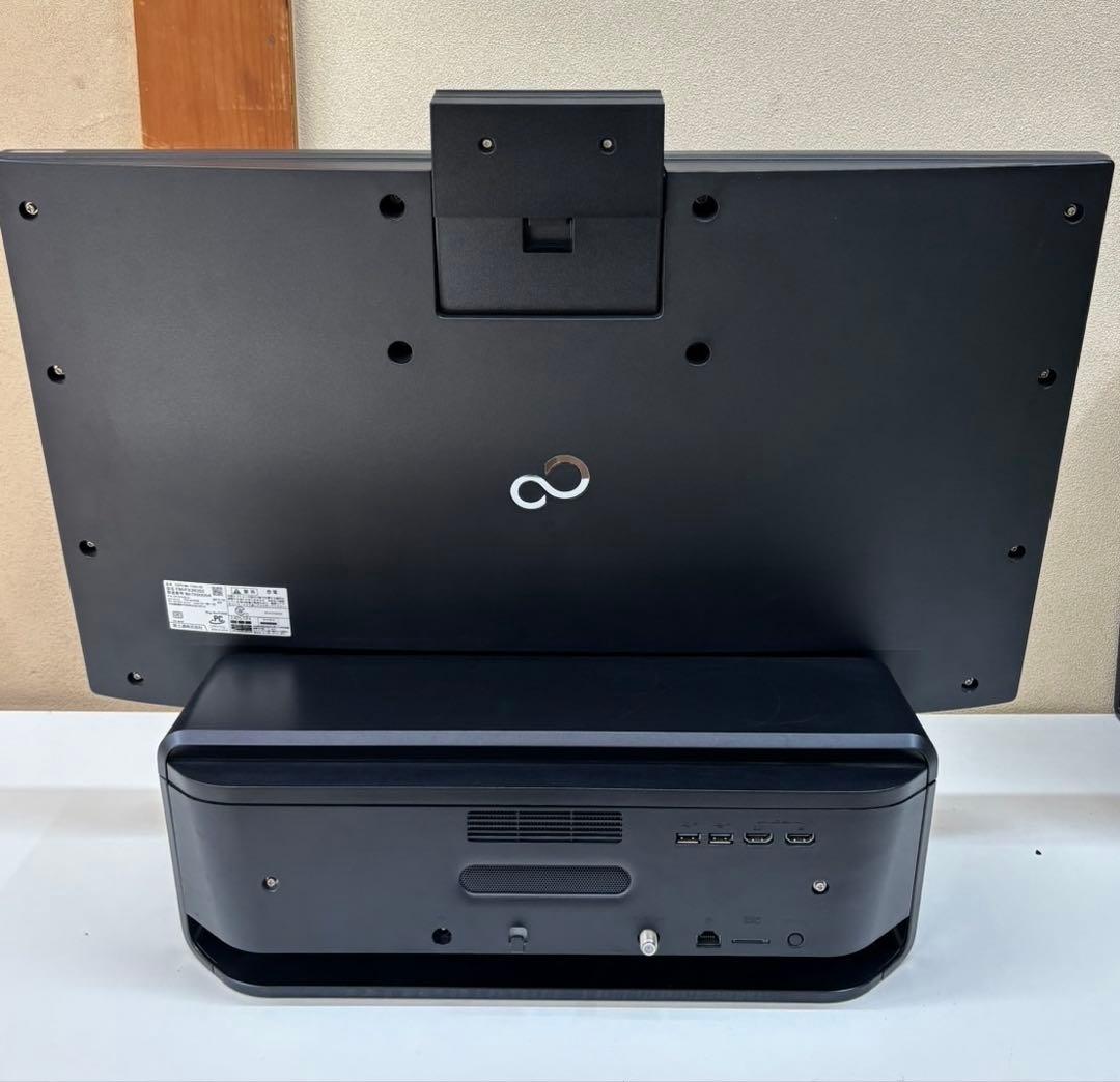 【大画面27型】富士通 Core i7 / 16GB / SSD512GB