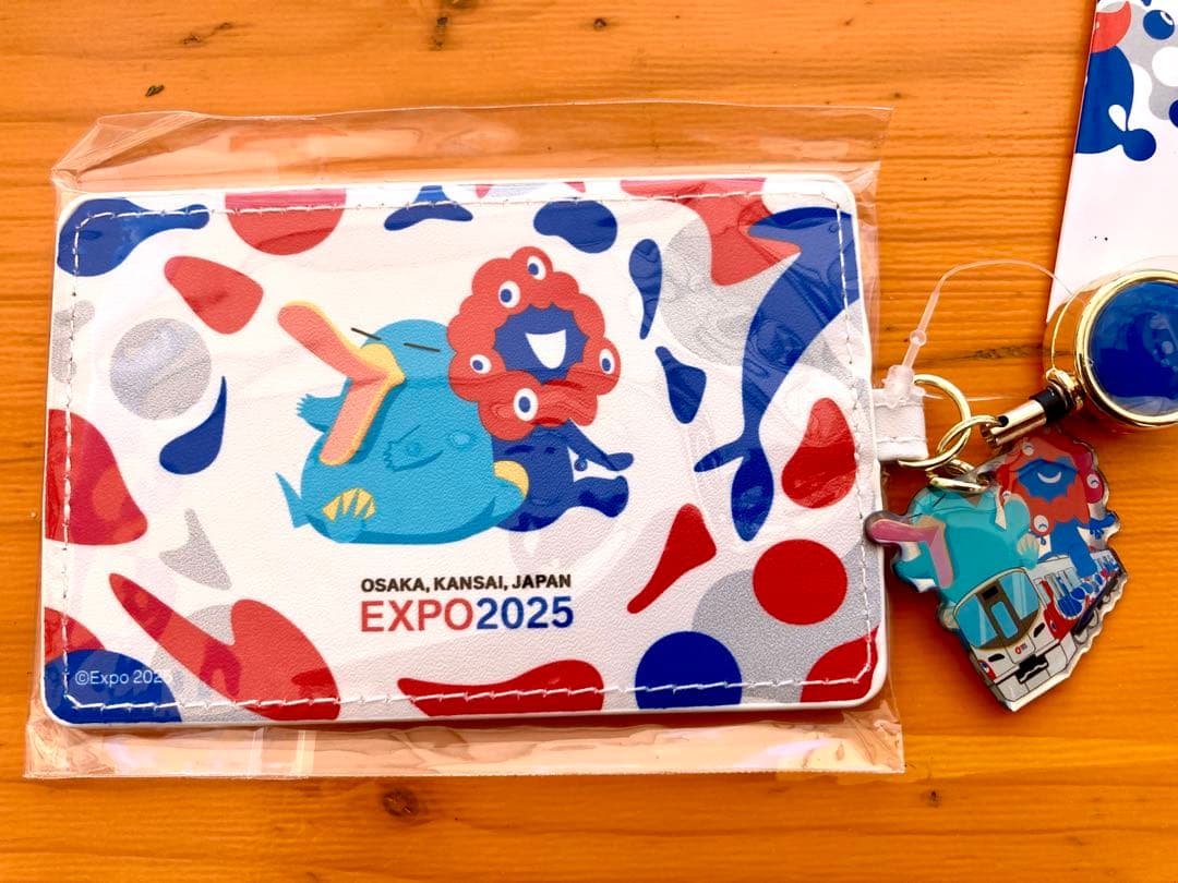 【完売品】　EXPO2025限定ICOCA+オリジナル合皮パスケース　①