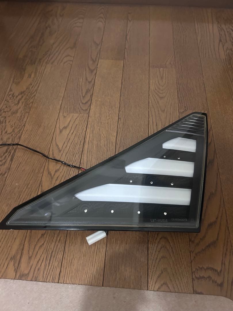 20アルファード ヴェルファイアクリスタルアイLEDテールランプ スモークレンズ