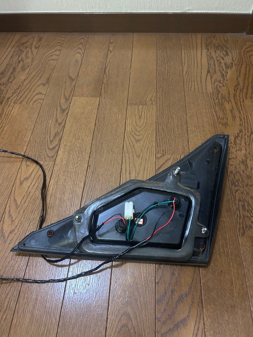 20アルファード ヴェルファイアクリスタルアイLEDテールランプ スモークレンズ