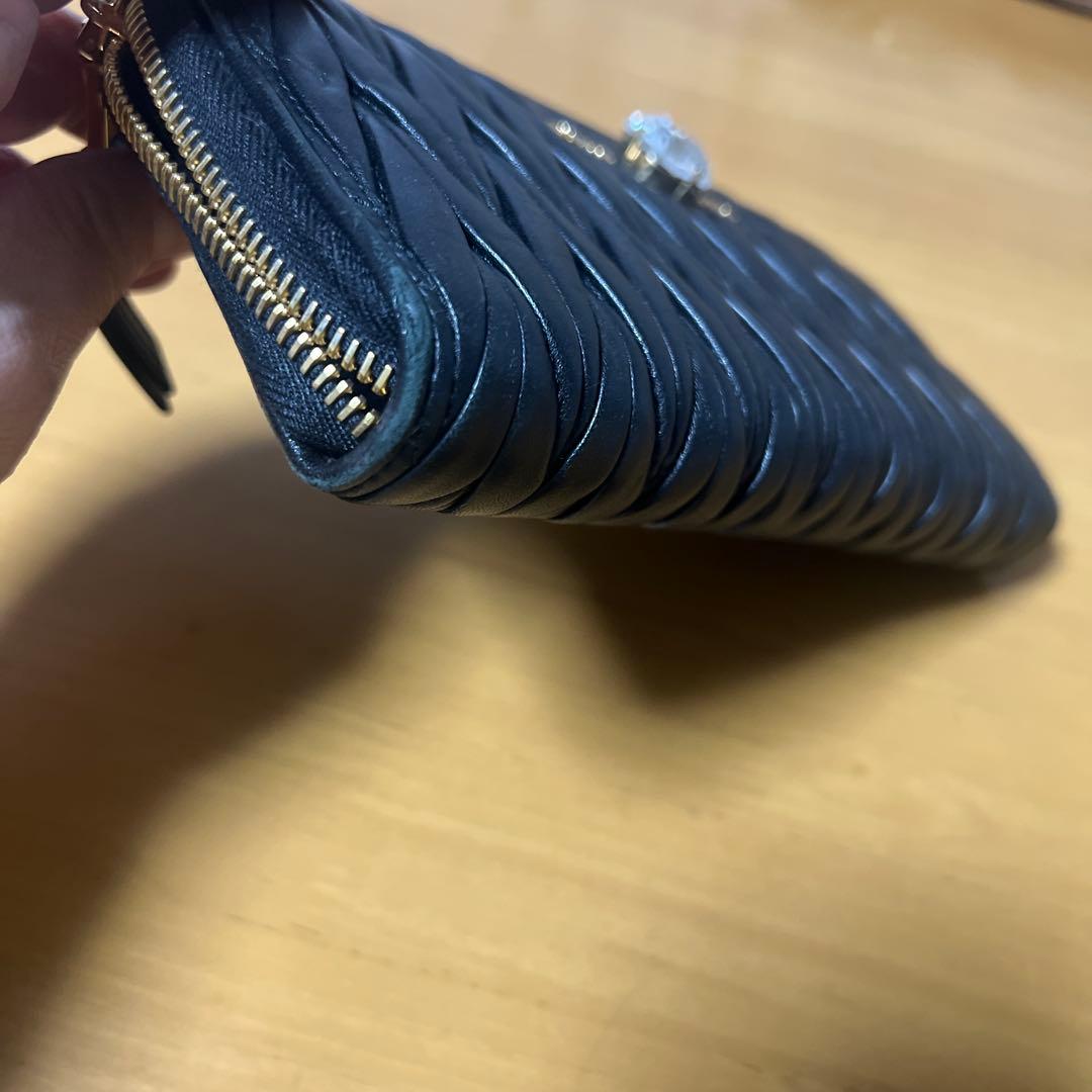 miu miu 黒 キルティング 長財布