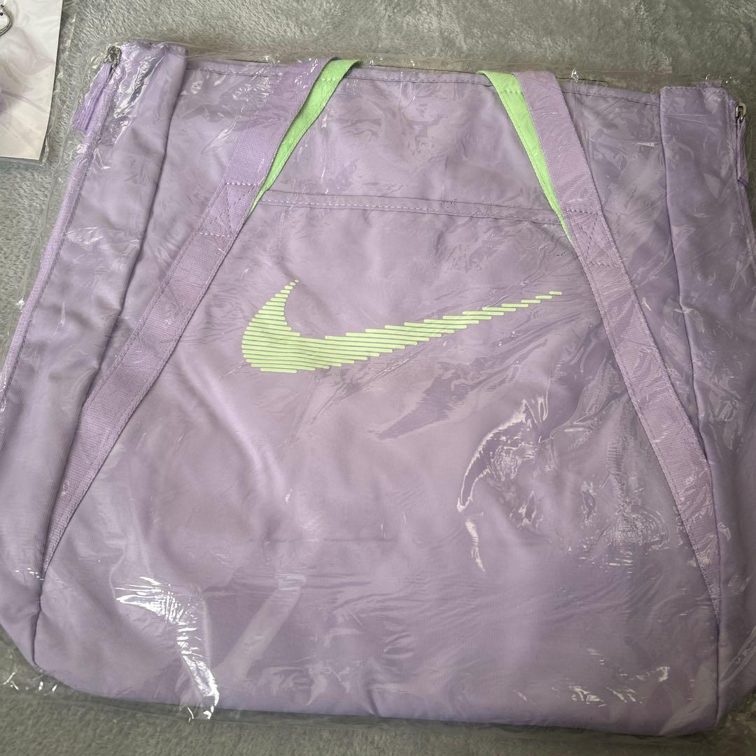 サンフレッチェ広島　福袋2026 トートバッグ　ポーチ　キーホルダー　クリスマス