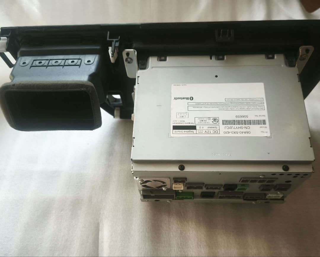 ホンダ　Gathers VXM-185VFi カーナビ 7インチ　パネルなし