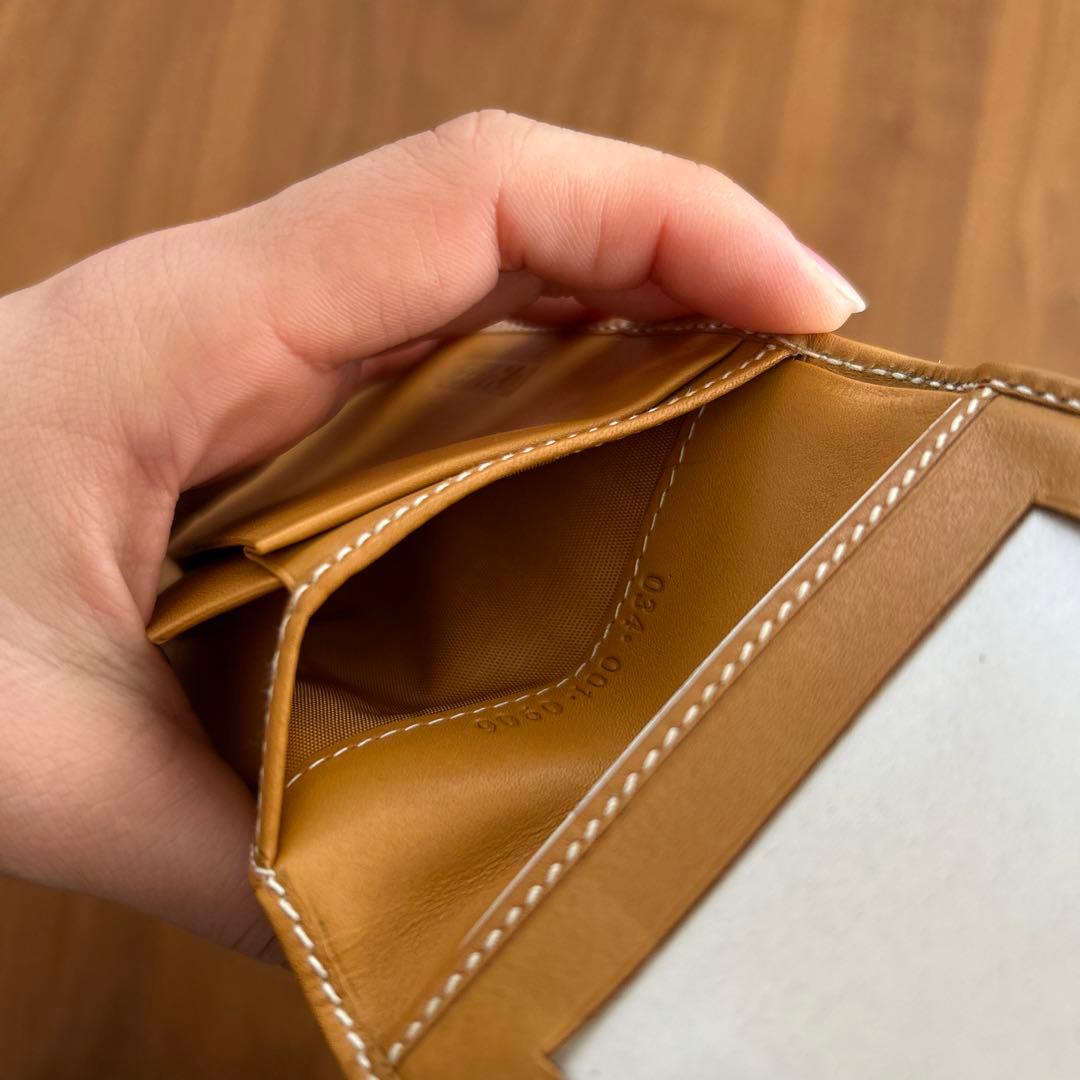 GUCCI 財布　二つ折り　可愛い　おしゃれ　男女　茶色　箱無し　傷無し