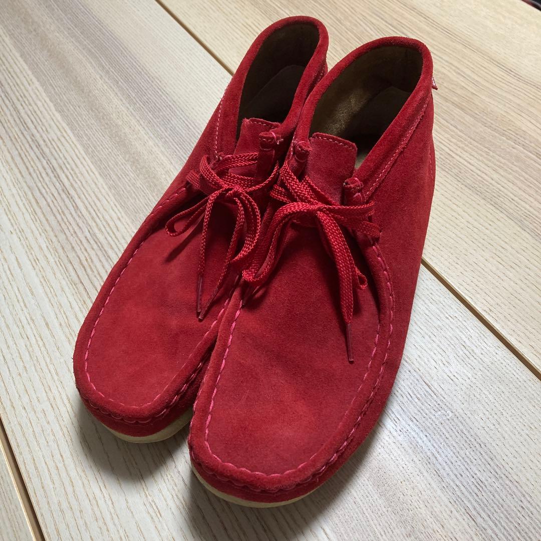 Clarks レッド スエード ハイカットシューズ