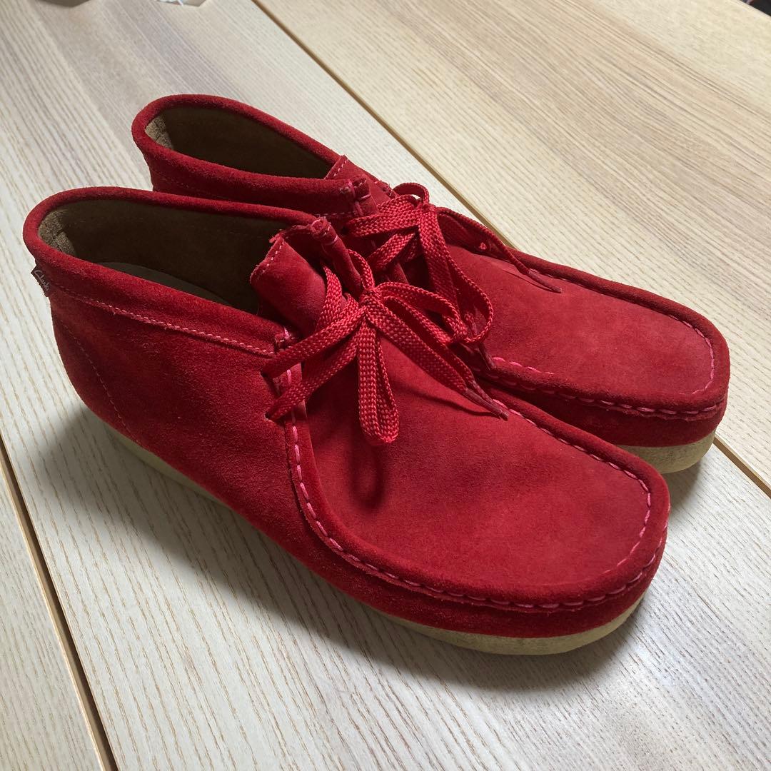 Clarks レッド スエード ハイカットシューズ